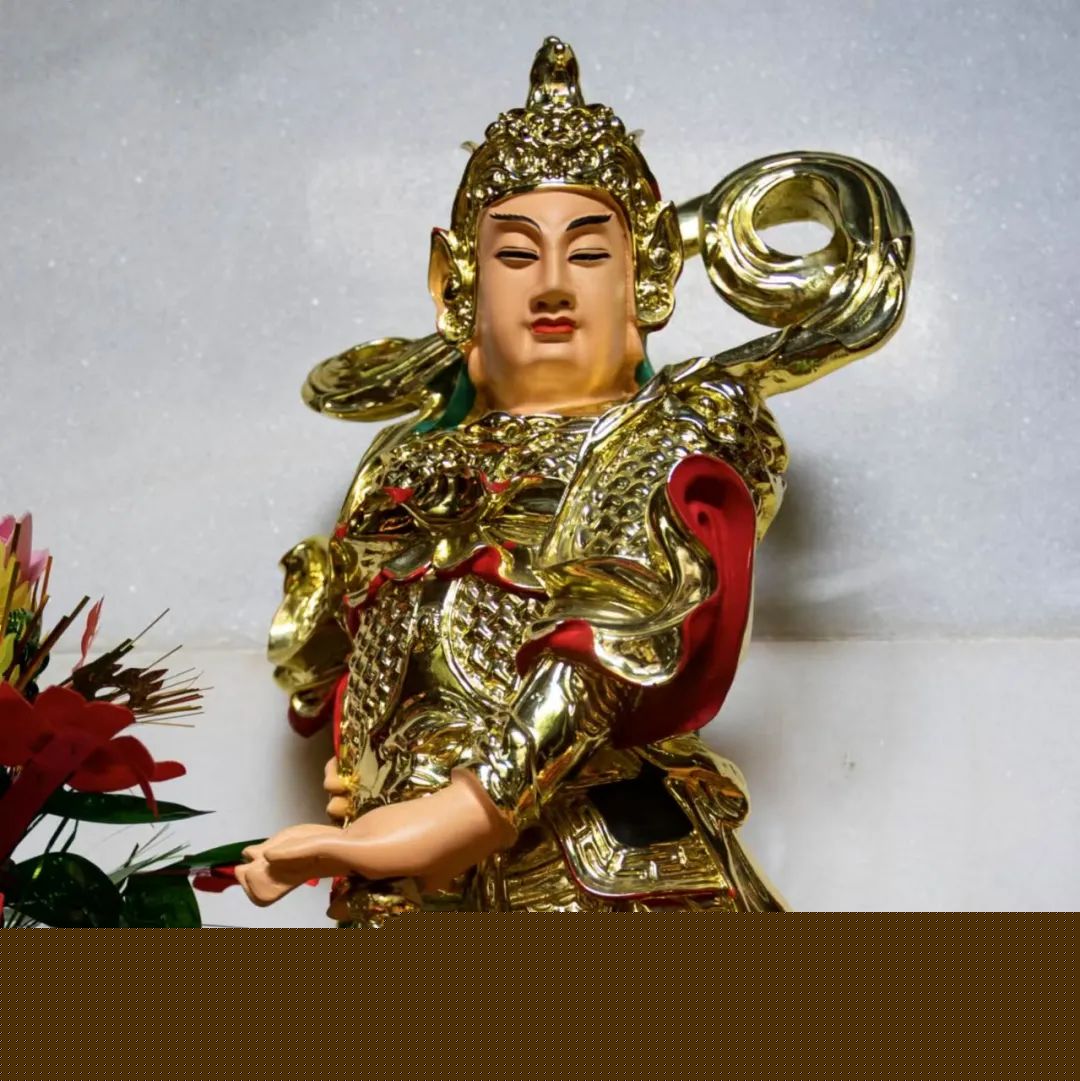 不萌映画 声音才从胸腔里缓缓吐出来海报