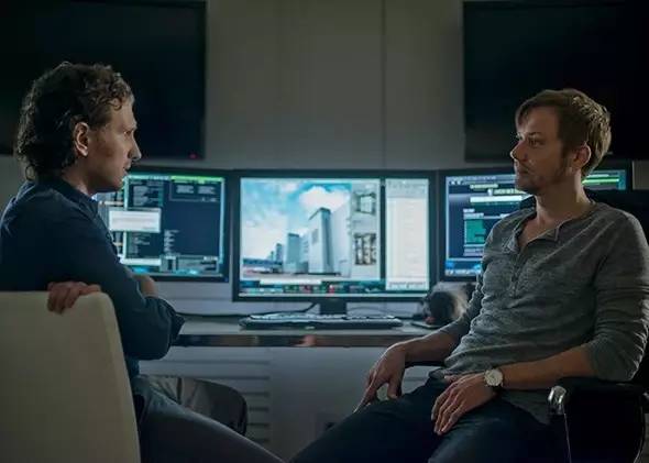 凯拉格林啄木鸟海报