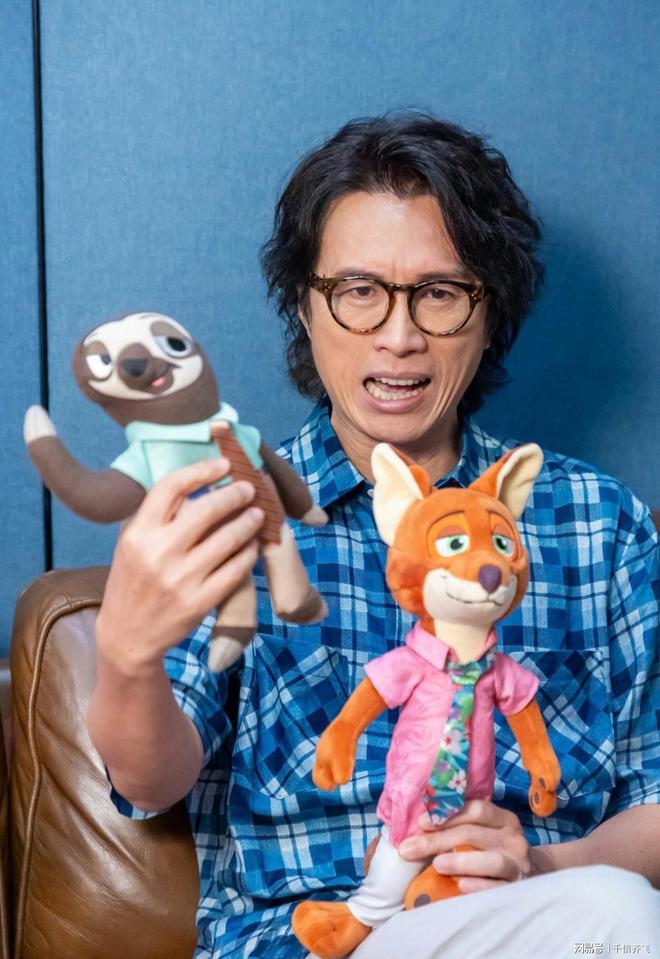 真实动漫情境体验海报