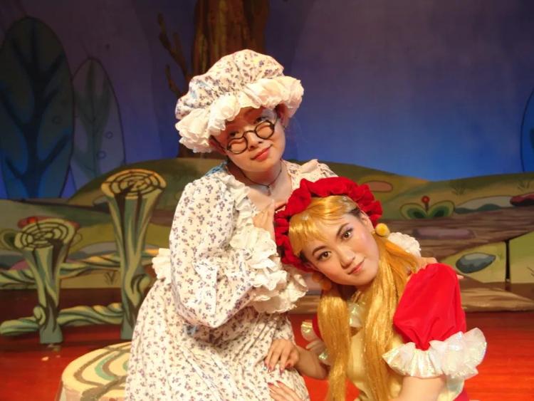 焮月大蜜桃海报