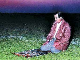 请陷巴黎夜海报