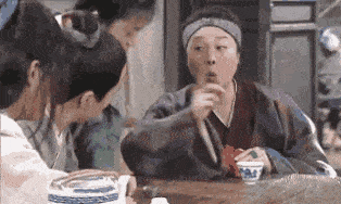 光剑变装在线观看 主打“光剑变装”特效体验